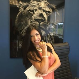 Meet your Posher, Claudia